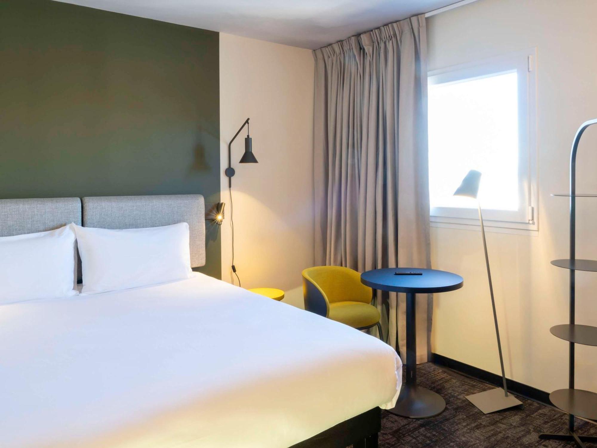 Ibis Saint Paul Trois Chateaux Exterior photo