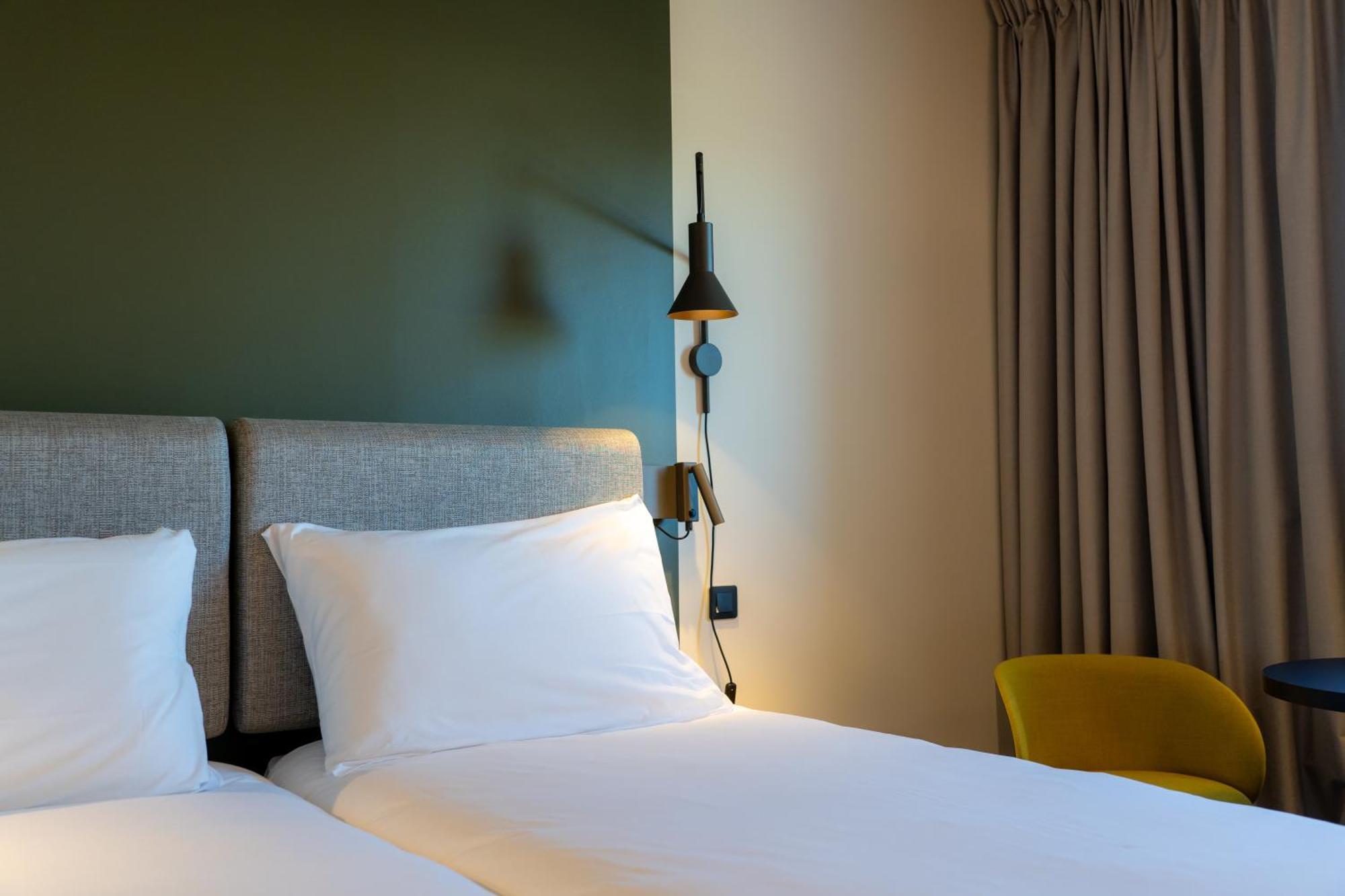 Ibis Saint Paul Trois Chateaux Exterior photo